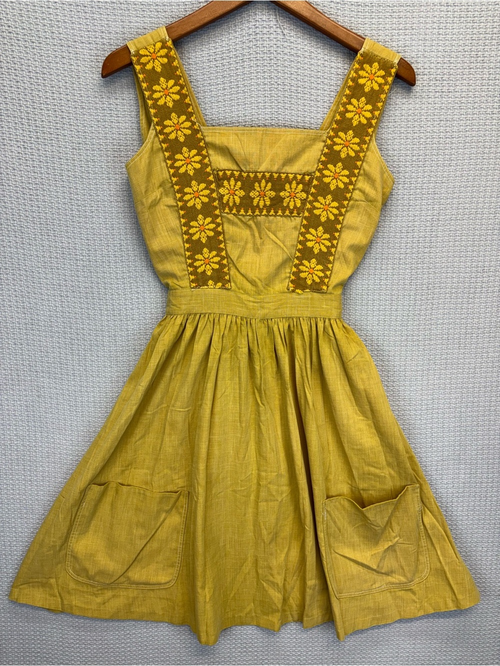 Vtg 70’s Tom Boy Mustard Yellow Embroidered Floral Patio Sun Dress Small-Read